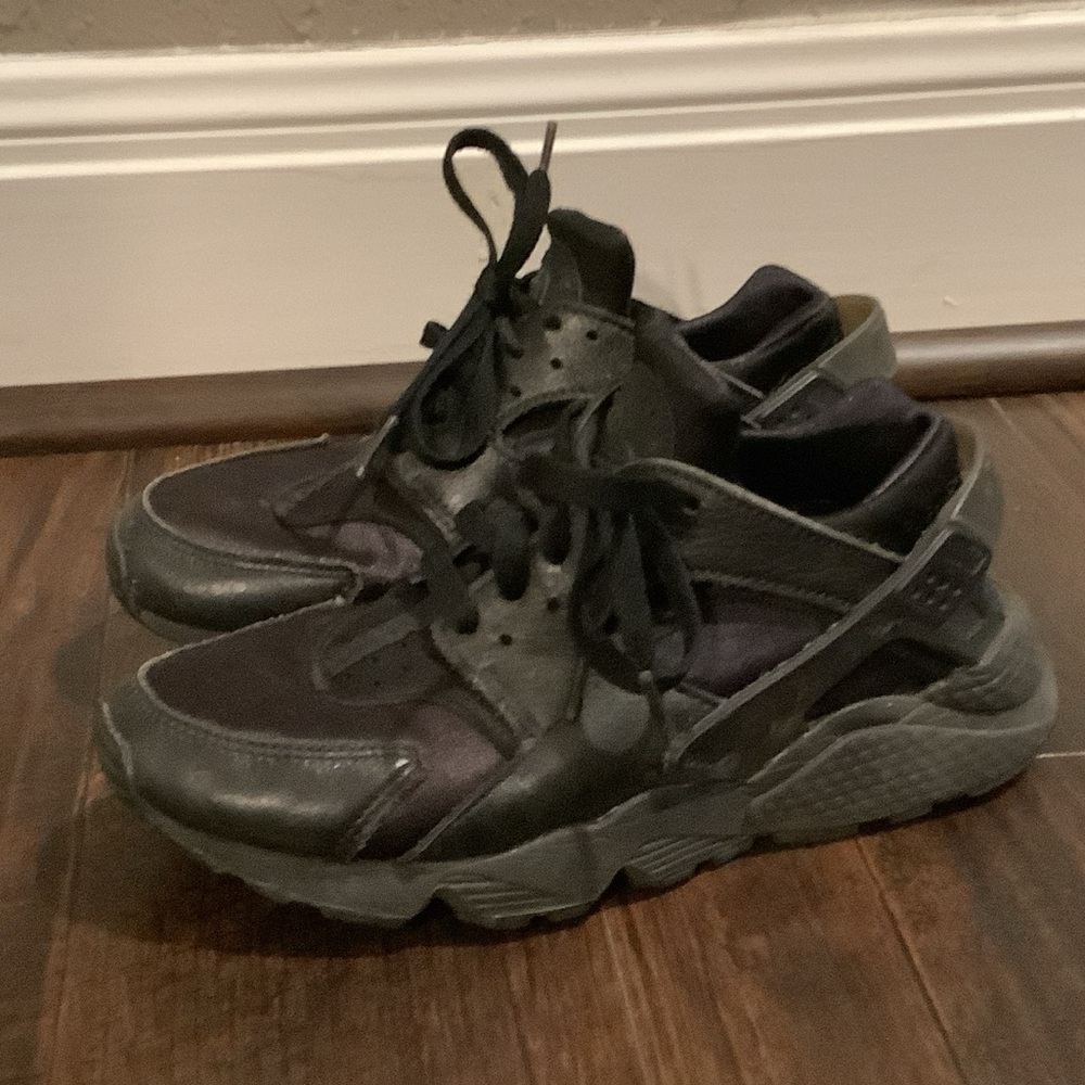 Nike Womens‎ Air Huarache Sneakers  Black Shoe Size 6.5